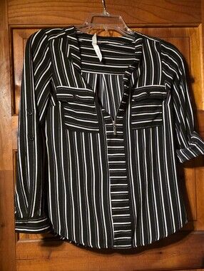PXS NY Collection. Black & White Striped Women’s Zip-Front Blouse